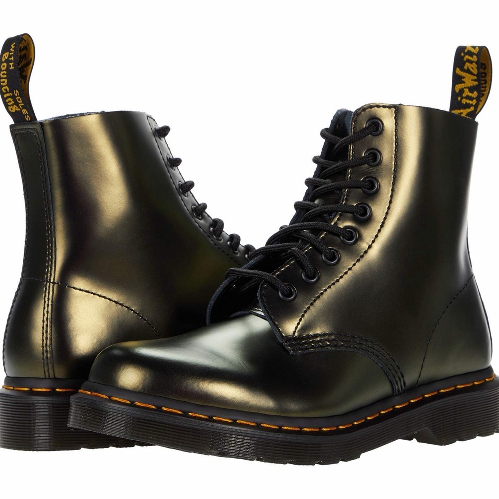Dr. Martens 1460 Pascal Smooth Leather Combat Boots – Women’s 9 / Men’s 8